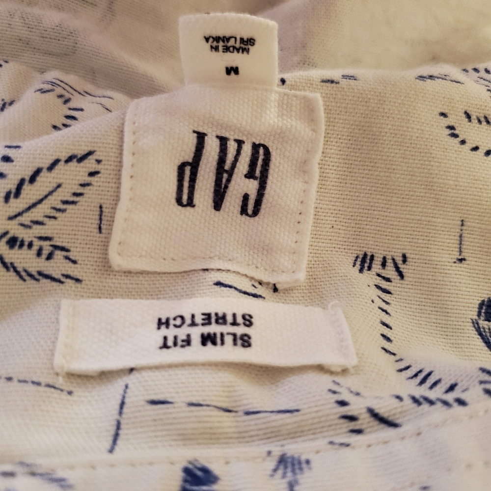 🌞 Short sleeve GAP Button-Up Sz Med - Picture 5 of 6
